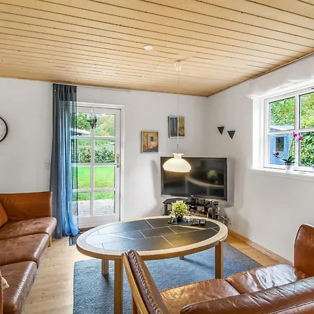 Tomassine By Interhome Give