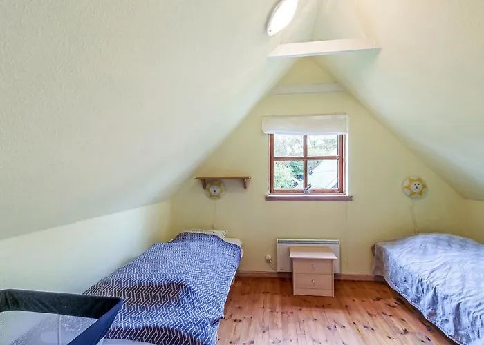 Tomassine By Interhome