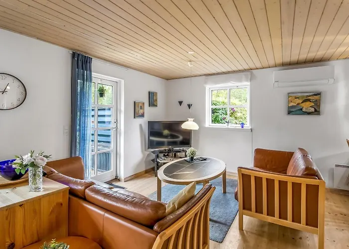 Tomassine By Interhome Give